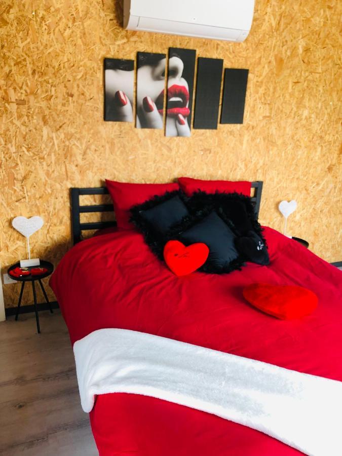 Mini Love Room Jacuzzi Privatif Urimenil Exterior photo