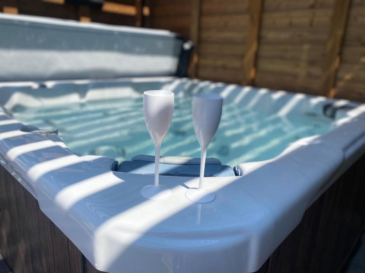 Mini Love Room Jacuzzi Privatif Urimenil Exterior photo
