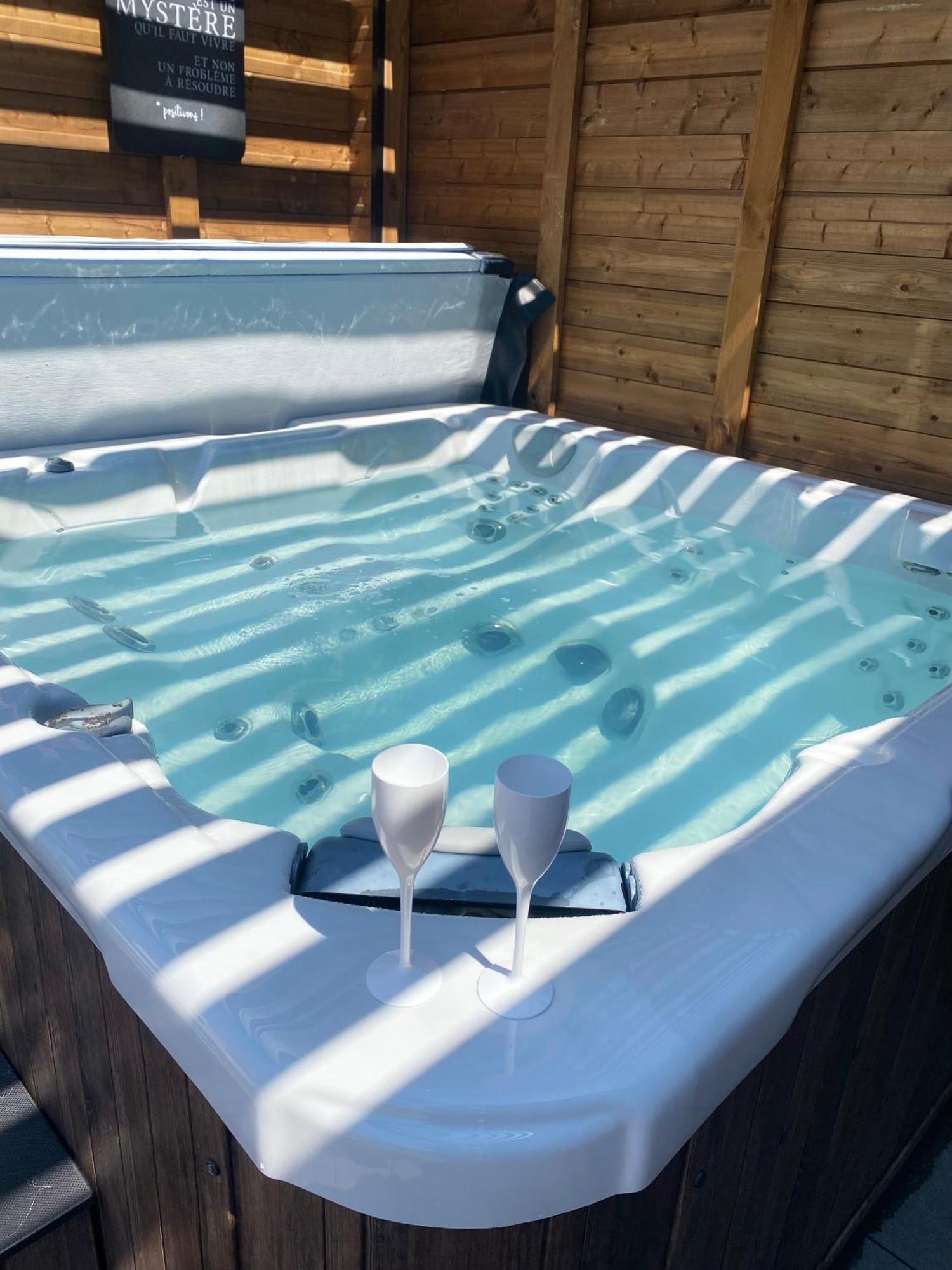 Mini Love Room Jacuzzi Privatif Urimenil Exterior photo